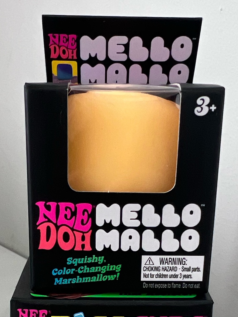 Authentic NeeDoh Mello Mallo Color-Changing in sunlight Squish Toy - Peach